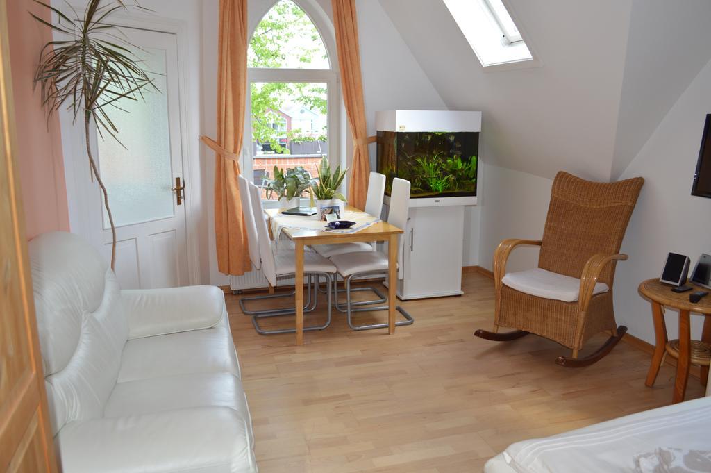 Twee Linden Warnemuende Zentrum รอสต็อค ภายนอก รูปภาพ